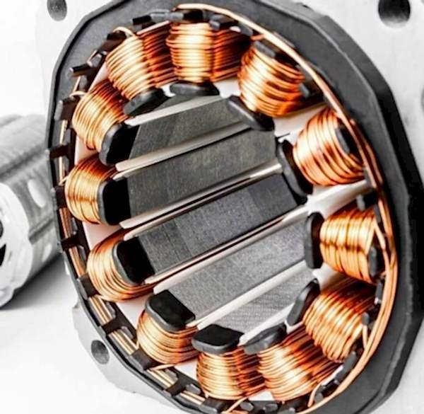 Ferineks, çelik, metal